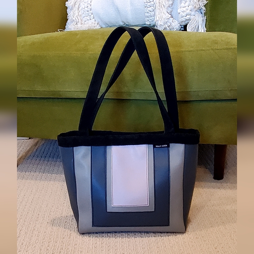 Holly Aiken Vegan Leather Tote Shoulder Bag, Blue/Gray/Lilac/Black, EUC - Picture 8 of 15